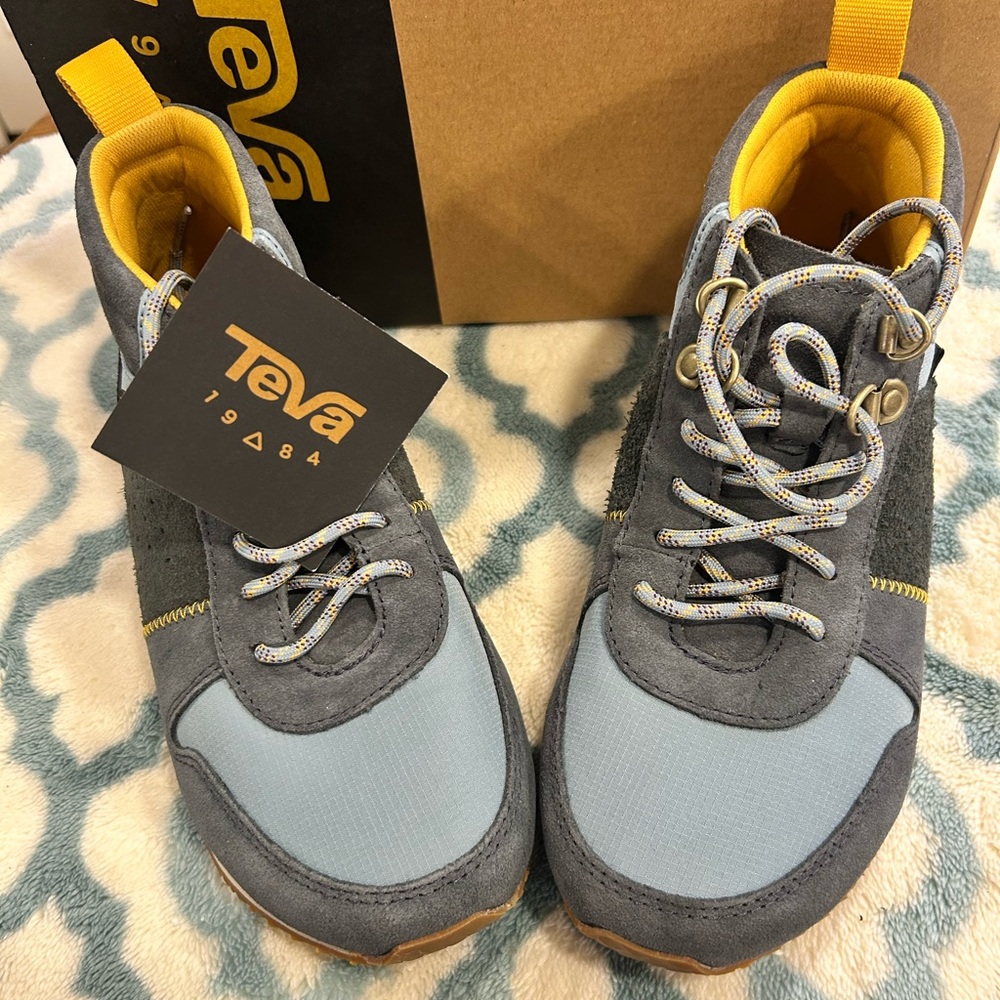 Teva women’s Blue and Yellow Sneakers/ ankle type boot